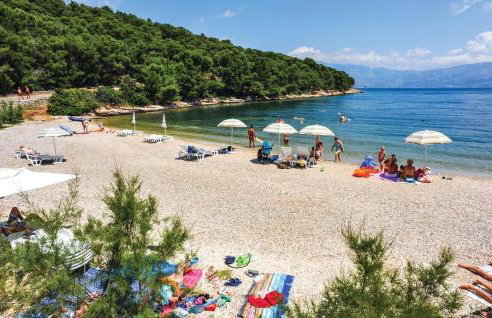 Gorgeous Apartment In Supetar-Splitska - Photo 13