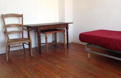 Chambre chez l'habitant dans un appartement à 2 pas de la gare SNCF et à 300m de la gare routière - Foto 7