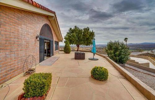 Views and Fire Pit Hilltop Retreat in Rio Rico! - Foto 28