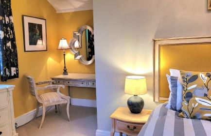 East Wing Cottage - Peaceful Village Retreat with Tennis Court Access - Foto 19