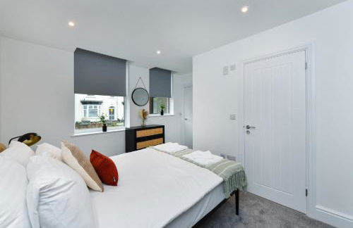 Stylish Flat with En-Suites Near Nature & Amenities - Foto 15