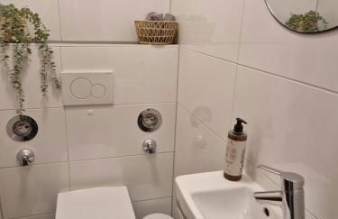 Moderne Wohnung mit Parkplatz und Kaffeevollautomat - Foto 18