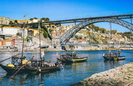 Douro Riverfront 2BR with Private Terrace & Garage - Foto 18