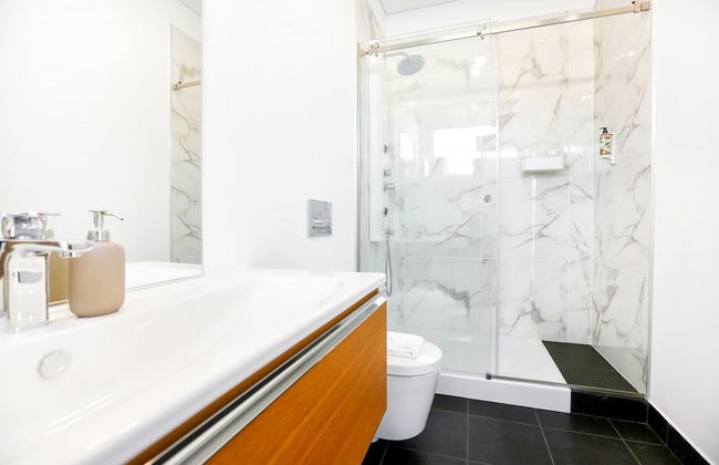 Watermelon Sugar Apartment - Photo 20