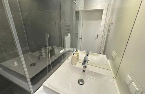 Free Garage Parking & AC, Luxury Apt - Old Town & Kazimierz - Foto 23