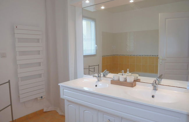 Villa in Crozon With Sea Views & Sandy Beach - Photo 13