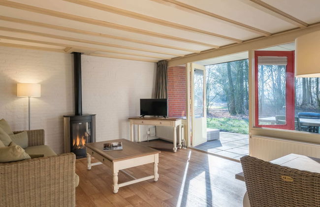 Bungalow in Netherlands With Bubble Bath - Photo 5