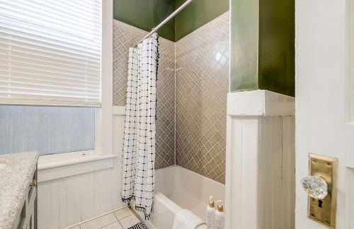 Cozy Home in Downtown close to Forsythe park - Foto 27