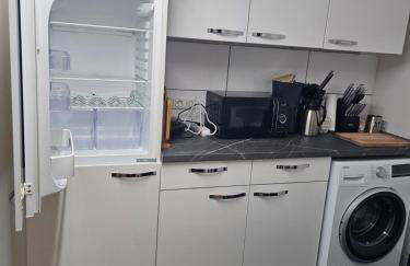 200qm Work and Stay 4 Schlafzimmer jedes Zimmer mit eigenem Badezimmer, Neu Modernisiert - Foto 2