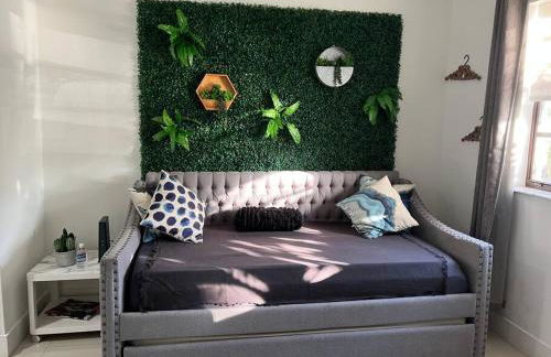 Modern apartment steps the beach - Foto 1