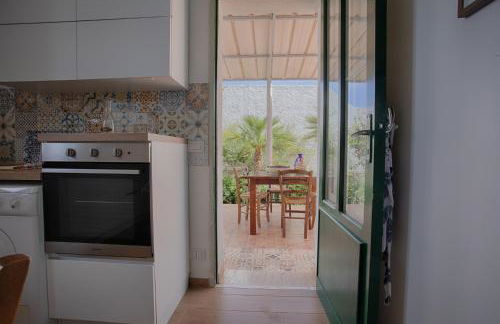 Dreamy Apartment with Veranda, Pool and Parking - Foto 11