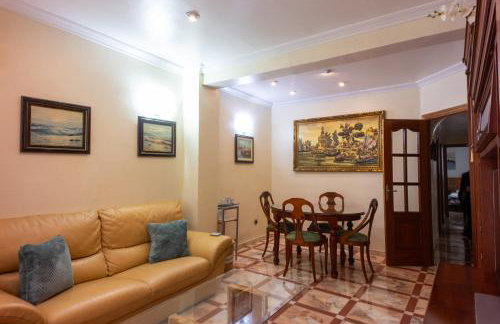 Piso de 3 habitaciones a las afueras de Sevilla - Foto 2