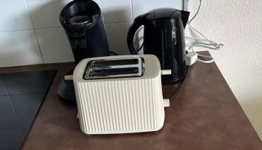 Nice french Riviera, parking gratuit, Tram L1 AU PIED de l'immeuble - Foto 5, toaster