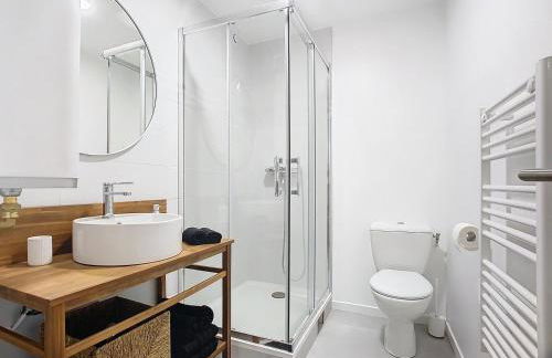 Le Romarin Bas de villa T2 avec jardin et parking au pied de la Forêt - Foto 10