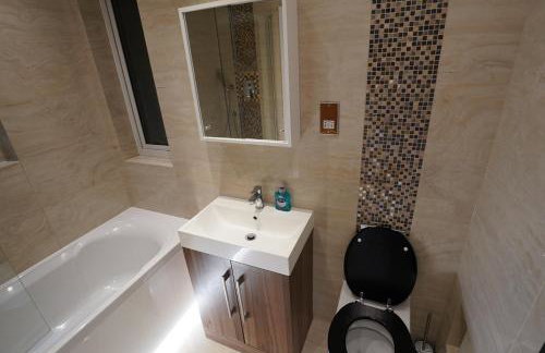 Premium 3BR House - Loughton - by Rent Squared LTD - Foto 6