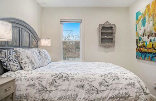 Adorable 2BR Hot Tub Close to Attractions - Foto 28