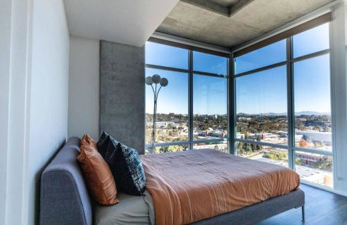Modern Downtown SD Apartment Stunning City Views - Foto 8