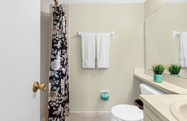 Upstay - Family Condo at Ventura Golf Country Club - Photo 26