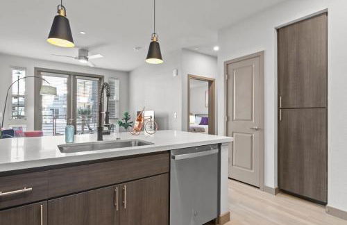 Cozysuites PHX RORO Gym, Pool, Pets, Parking! #5 - Foto 11