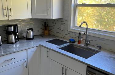 Spacious and tranquil 5br house in charming East Stroudsburg w game room, pets allowed - Foto 13