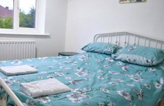 Stylish Wembley Home with Hot Tub, Parking & Garden - Foto 28