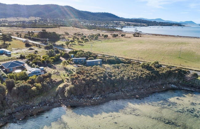 Flotsam Studio Accommodation - Photo 76