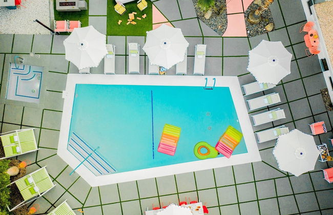 3 Private Rooms At The Wesley Hotel Perfect for Group Stays - Foto 1