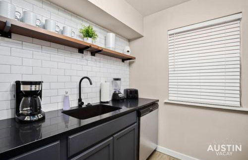 Walk to Restaurants or Cook in Subway Tile Kitchen - Photo 5