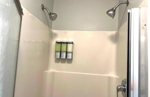 3 BR w/ King Bed, Standing Desk, Ping Pong, Arcade - Foto 22