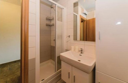 Awesome Home In Pridraga - Foto 56