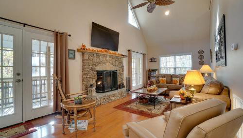 Enchanted Forest Cottage with Hot Tub! - Foto 3