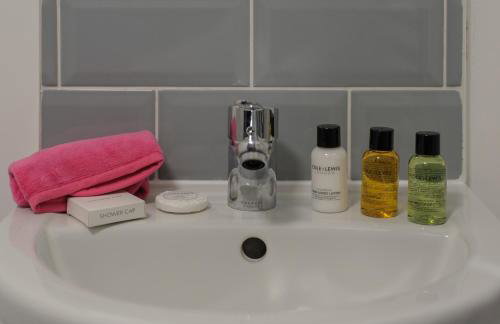 Donington Cottage Apt 7 - Photo 8