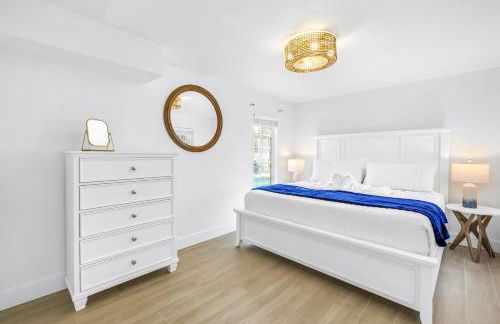 The Village Breeze II - White-sand, Pool, Beaches, Daiquiris, Seafood! - Foto 25