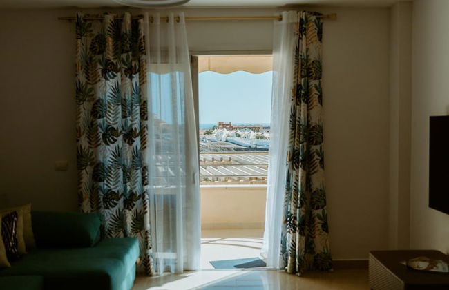 Seaview Splendor 2 Bedroom Modern Comfort - Photo 33