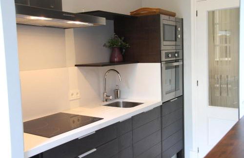 Elegant 2 Bedroom Apartment in Historic 1882 Building Central Sevilla Private Parking & Country Club Access - Foto 19