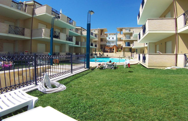 Green Bay Village - Photo 11