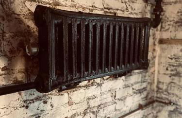 1850s historic Row House 7min train to NYC with private backyard - Foto 24