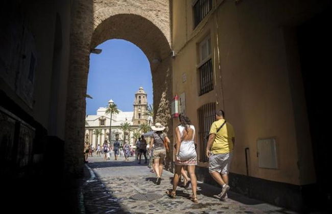 Panoramic Walking Tour Cadiz - Photo 2