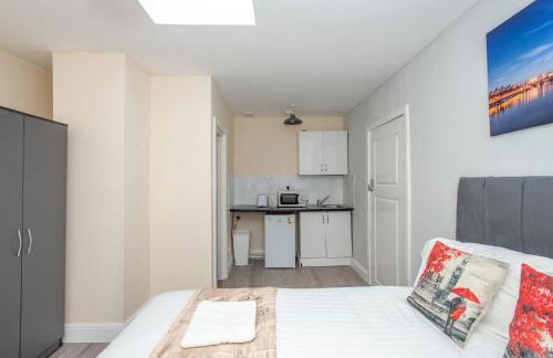 Saffron Studios - Photo 15