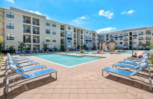 Brighthaven Frisco Retreat with Pool & EV Parking - Photo 25