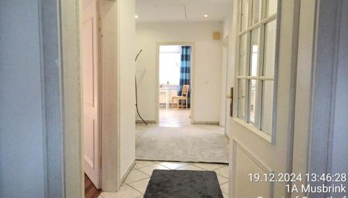 exklusives lichtdurchflutetes Apartment incl Gästegarten umzäunt - Foto 4