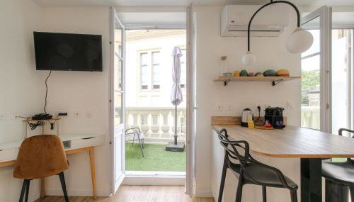 Joli studio climatisé avec terrasse - Lyon centre - Photo 4