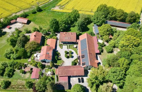 Gut Schwarz-n Hof Ferienwohnungen - Foto 1