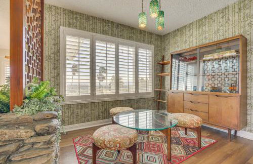 Stunning MCM Escape with Mtn Views in San Bernardino - Foto 6