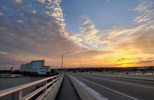 The Country Club Cottage NEW! Space Coast Entire Home! Plenty of Parking! - Foto 54