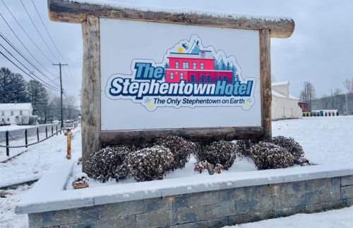 The entire Stephentown Hotel. 28 person occupancy - Foto 28
