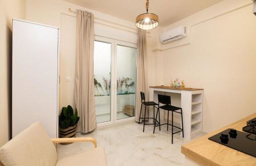 Almond Jacuzzi Suites - Private Jacuzzi - Self Check-In - Free & Easy Street Parking - Foto 14