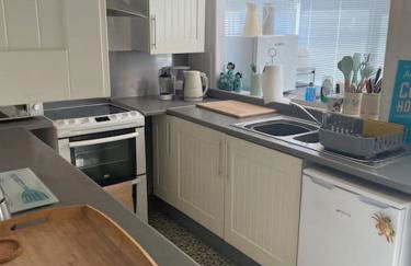 Stunning sea view beach front bungalow Bacton - Photo 25