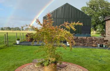 Courtyard Cottage - Photo 15