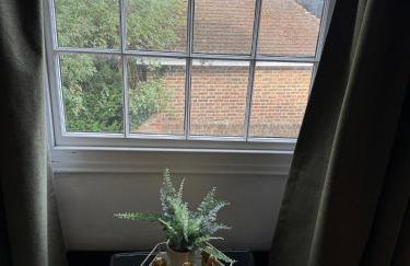 Location Spacious Character Flat in Central Rye - Foto 28